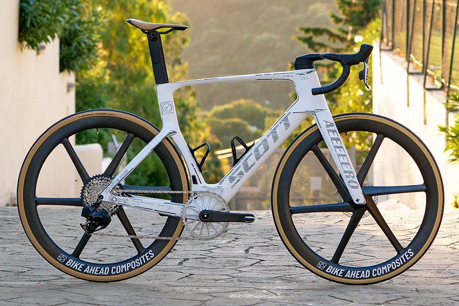 Scott 2025 foil r2