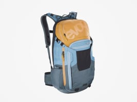 Rucksäcke & Taschen