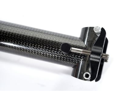 SCHMOLKE Sattelsttze TLO MTB Black Edition 1K-Finish bis 70 Kg 31,6 mm 250 mm