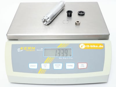 パーツ RACEFACE 83MM XC SPINDLE CINCH RF149 Amazon.com : Race Face Cinch Spindles Spindle Kit, 30mm