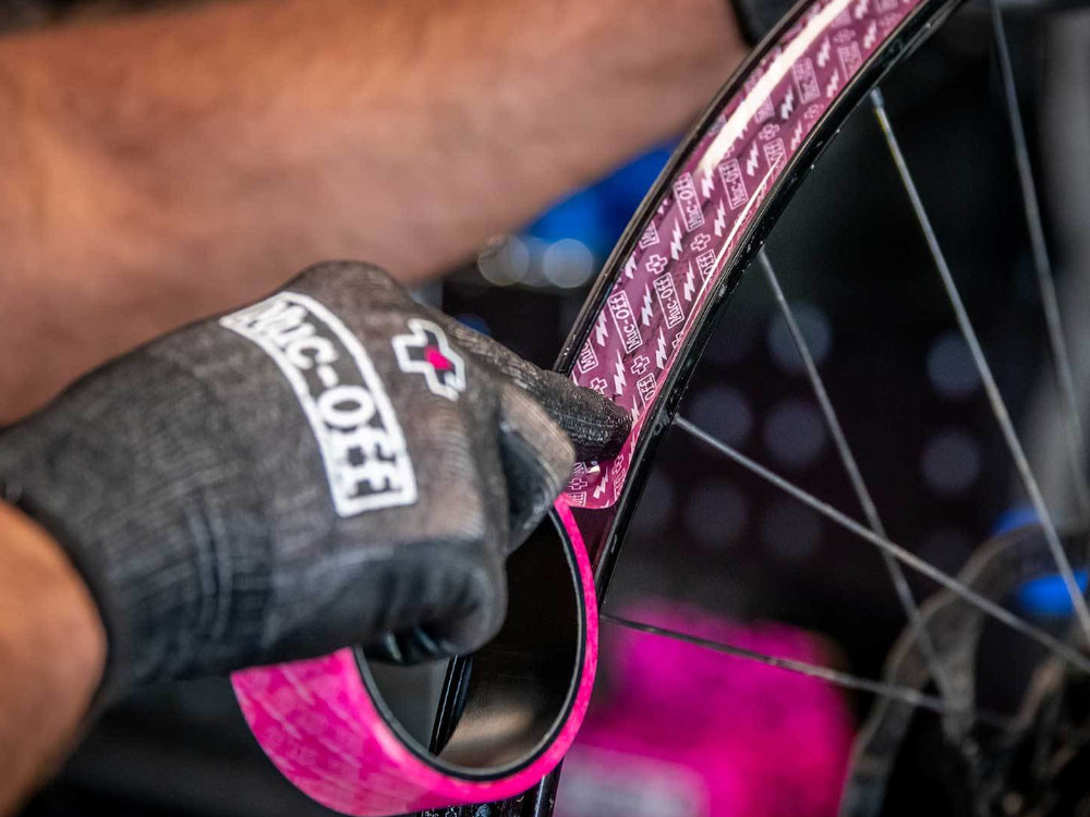 muc off enduro tubeless kit