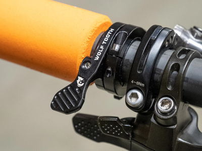 WOLFTOOTH ReMote Lever BarCentric for Dropper Seatpost Bar Clamp 22.2 mm | black