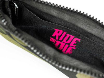 MUC-OFF Tasche Essentials Case | camo