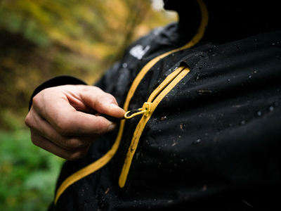 DIRTLEJ DirtSuit Pro Edition | schwarz/gelb S