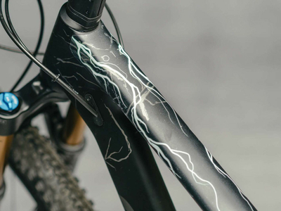 DYEDBRO Rahmenschutz Set Lightning matt
