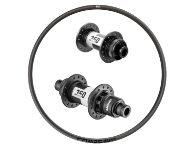 R2BIKE Wheelset 29" XC | DT Swiss 350 MTB Center Lock Hubs | Newmen Carbon Rims