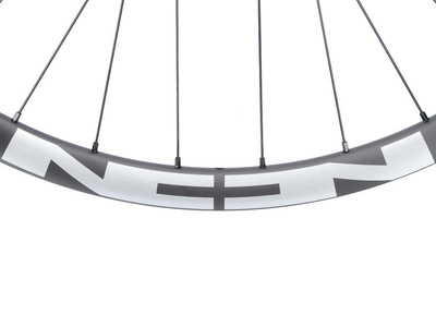 NONPLUS COMPONENTS Laufradsatz 29 EN349 6-Loch | Carbon Felgen | Sapim D-Light