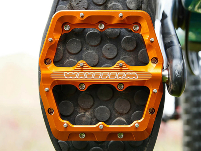 WOLFTOOTH Pedals Waveform small | orange