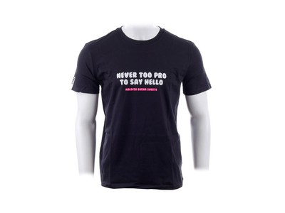 MALDITA BUENA SUERTE T-Shirt Never too pro | black
