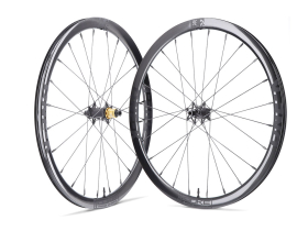 ONE-K Wheel Set RD-S Carbon Clincher | Duke Baccara 36...