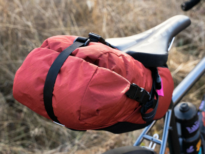 SWIFT INDUSTRIES Satteltasche Olliepack 6,0 Liter | redwood