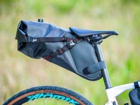 USWE Saddle Roll Top Bag | 9 Liters