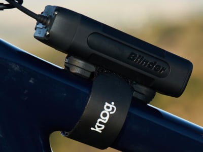 knog 10,000mAh パワーバンク　マウント　ライト KNOG Battery Blinder 10000 mAh