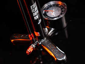 LEZYNE Floor Pump Steel HV Floor Drive | black