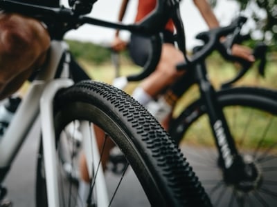 Schwalbe Pro One Allroad Evo V-Guard TLR 30-622  Gravel & Rennrad Reifen  ADDIX Race
