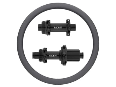 R2BIKE Wheelset 28" Disc RR GRV | Newmen Road Straightpull Center Lock Hubs | R2BIKE Carbon Rims