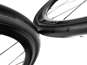 DT SWISS Front Wheel 28" ERC 1400 WTS Dicut Center...