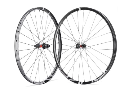 R2BIKE Wheelset 29" XC | DT Swiss 240 | Duke Lucky Jack SLS5 Ultra 245g + 285g | Shimano Micro Spline | Sapim CX-Ray