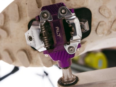 WOLF TOOTH Pedals ALT XC | ultraviolet purple