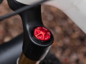 OAK COMPONENTS Air Cap Fork Cap | red
