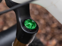 OAK COMPONENTS Air Cap Fork Cap | green