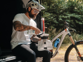 FIDLOCK Hydration Bladder HERMETIC Hip Bag 1.5 liters