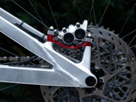 OAK COMPONENTS Adapter Post Mount Plasmadapt | +20 mm | red