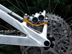 OAK COMPONENTS Adapter Post Mount Plasmadapt | +20 mm | gold