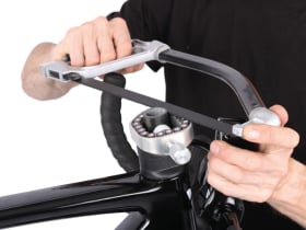 CYCLUS TOOLS Gabelschaft-Schneidehilfe Quickcut‘r