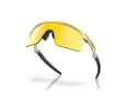 OAKLEY Junior Sonnenbrille Resistor PATRICK MAHOMES || COLLECTION Gold | Prizm 24k OJ9010 08-23