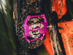 WOLF TOOTH Pedale Shift Downhill | ultraviolet purple