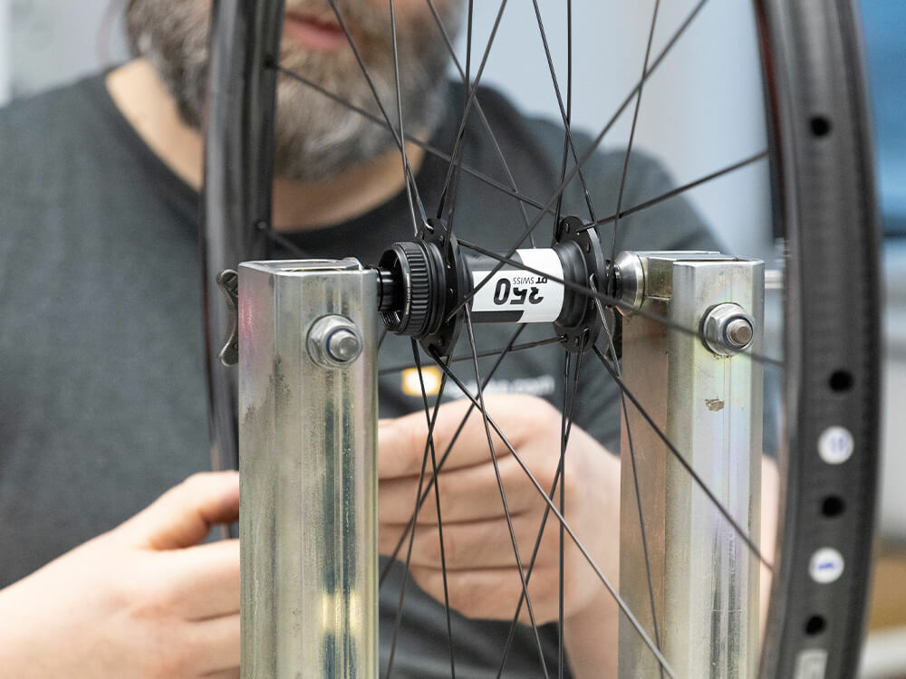Laufradbau: fertiger Laufradsatz oder Custom Wheels? Felgen & Naben wählen