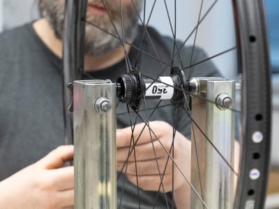 Laufradbau - wie unsere Custom Laufräder entstehen